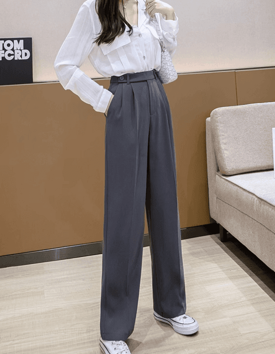 骨格ナチュラルタック入りセンタープレスストレートパンツ