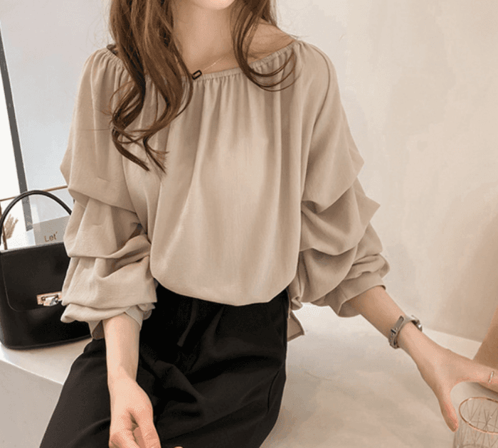 骨格ナチュラル袖フリルブラウストップス