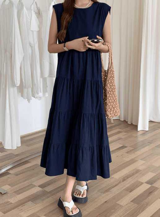 骨格ナチュラルノースリーブティアードワンピース