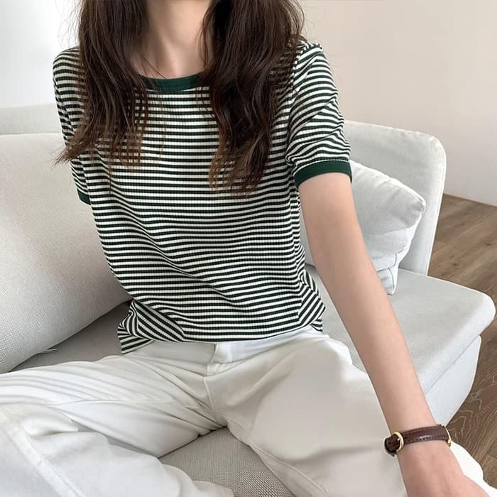 骨格ナチュラルラウンドネックボーダーTシャツトップス