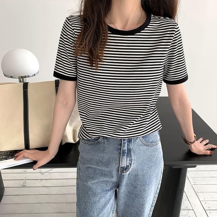 骨格ナチュラルラウンドネックボーダーTシャツトップス